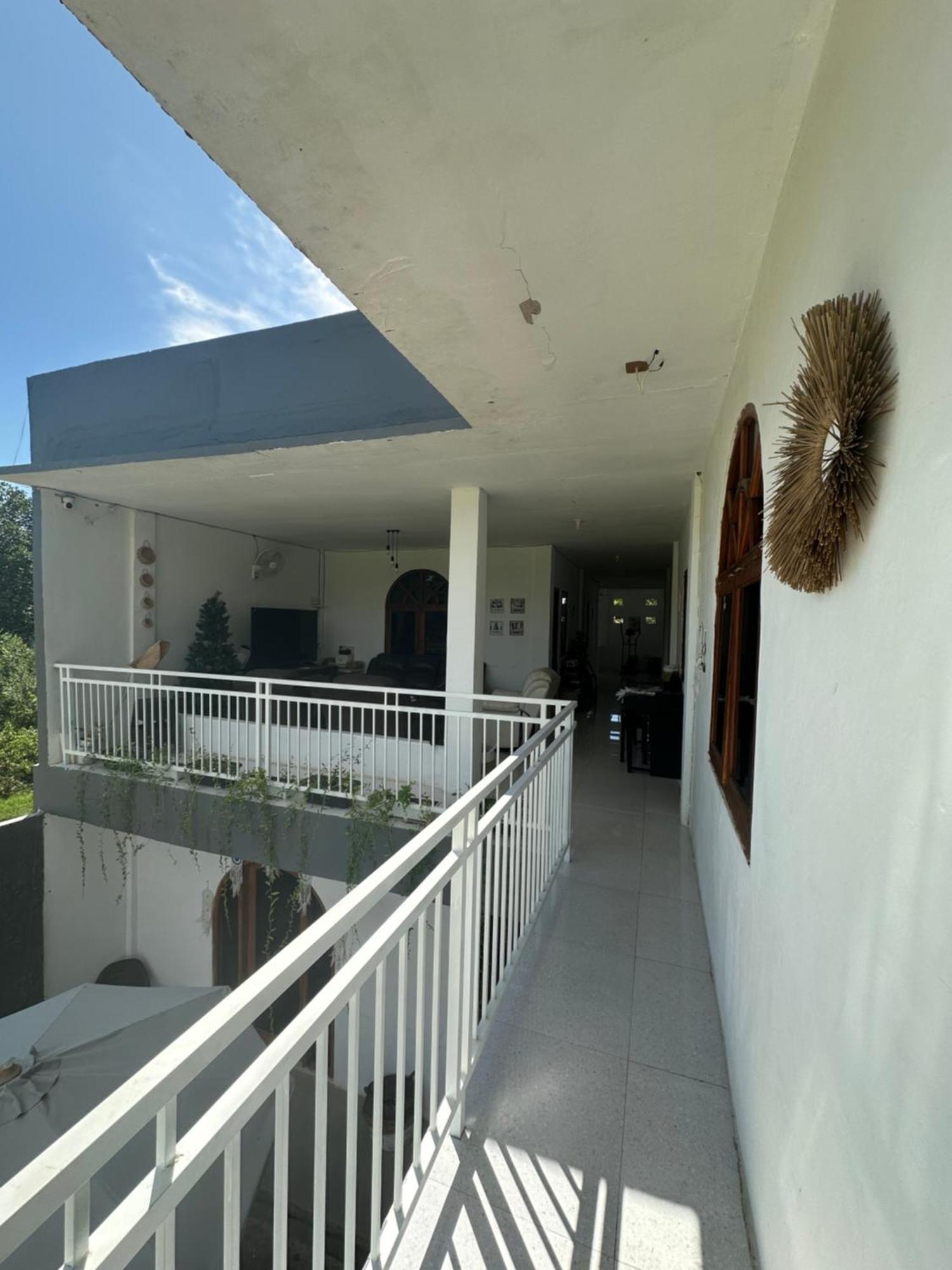 D'Flora Homestay Labuan Bajo Eksteriør bilde