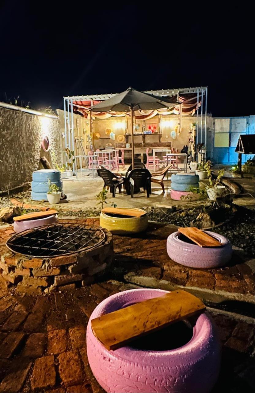 D'Flora Homestay Labuan Bajo Eksteriør bilde