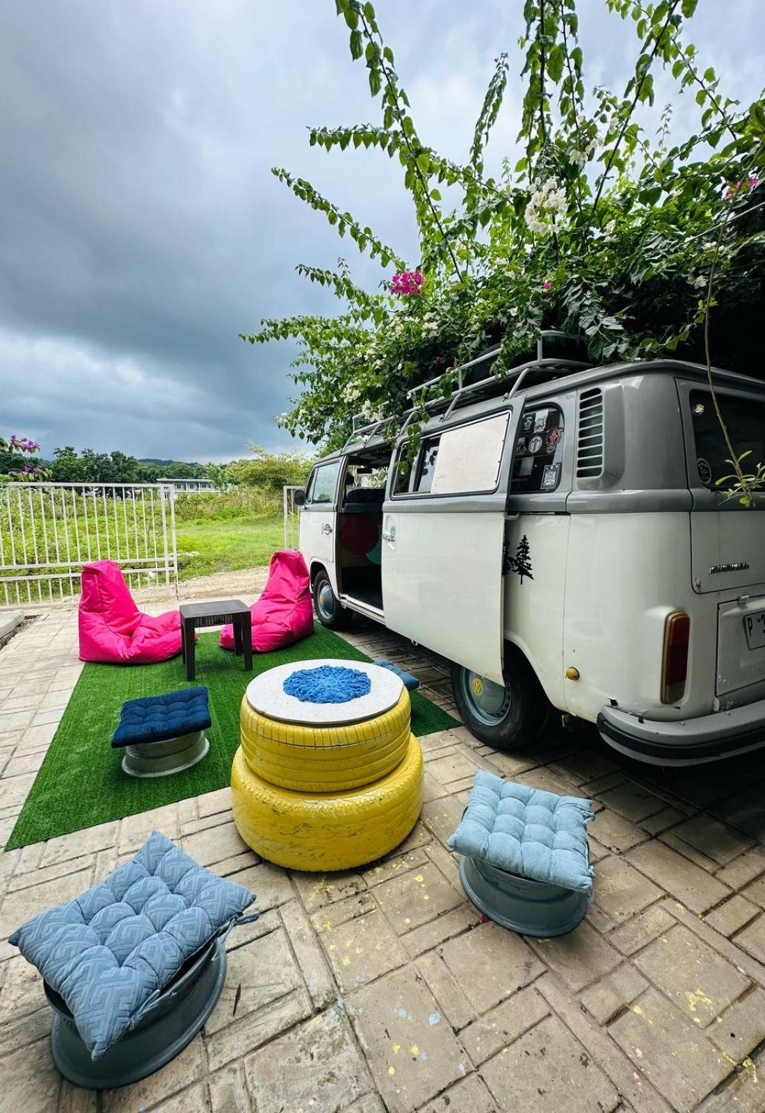 D'Flora Homestay Labuan Bajo Eksteriør bilde