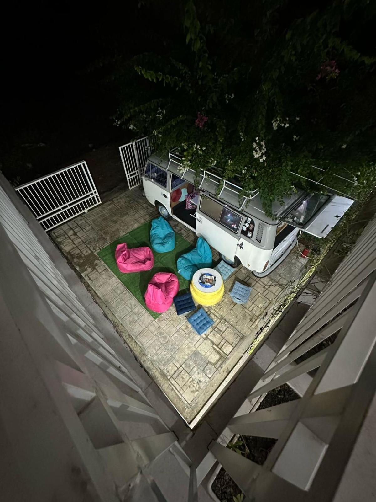 D'Flora Homestay Labuan Bajo Eksteriør bilde