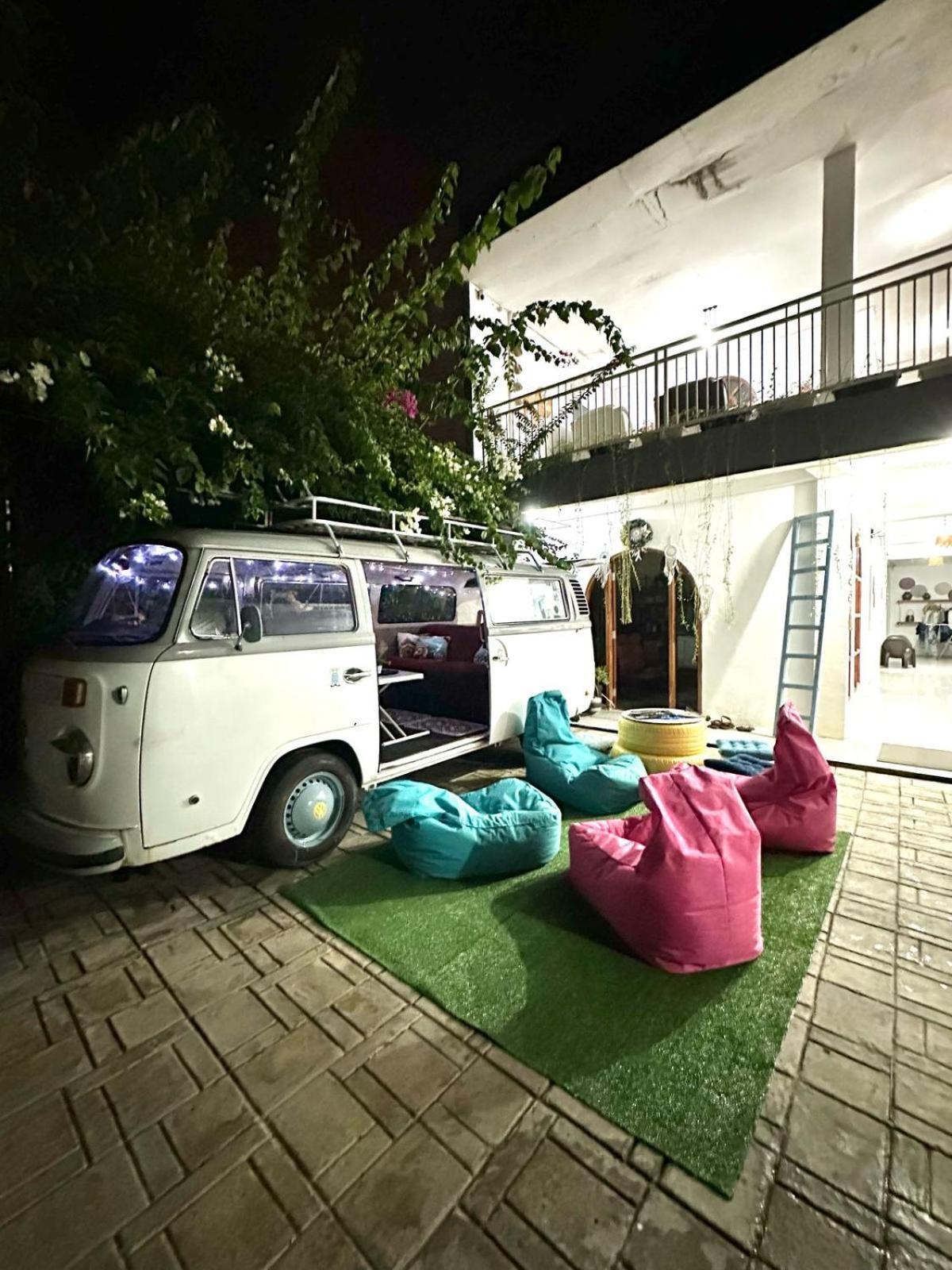 D'Flora Homestay Labuan Bajo Eksteriør bilde