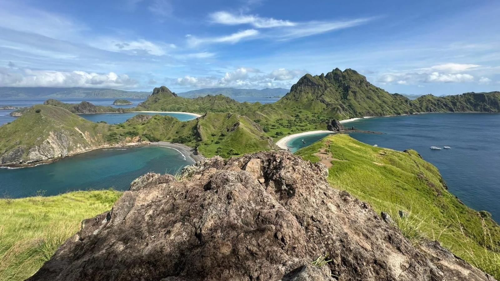 D'Flora Homestay Labuan Bajo Eksteriør bilde