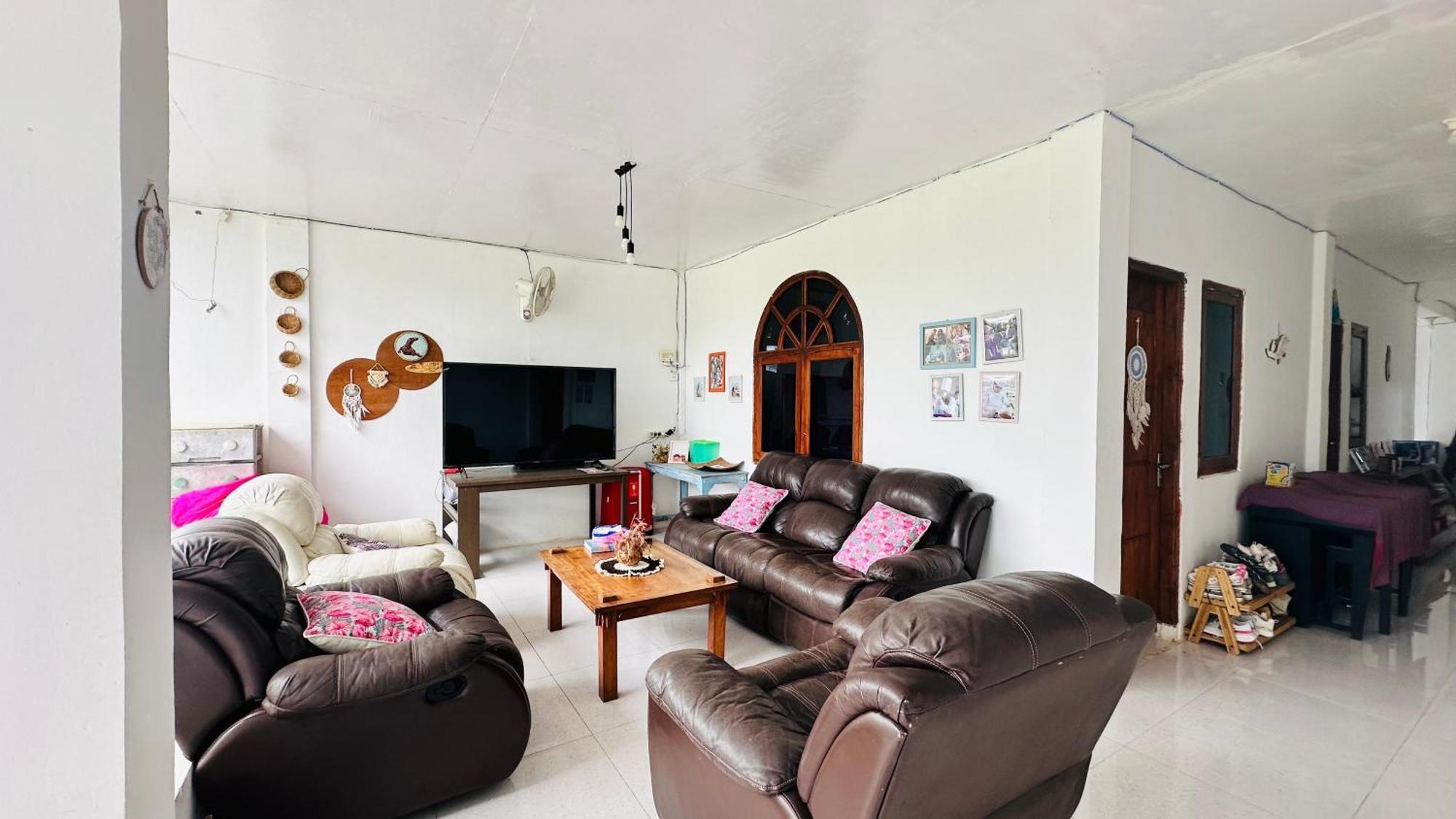 D'Flora Homestay Labuan Bajo Eksteriør bilde
