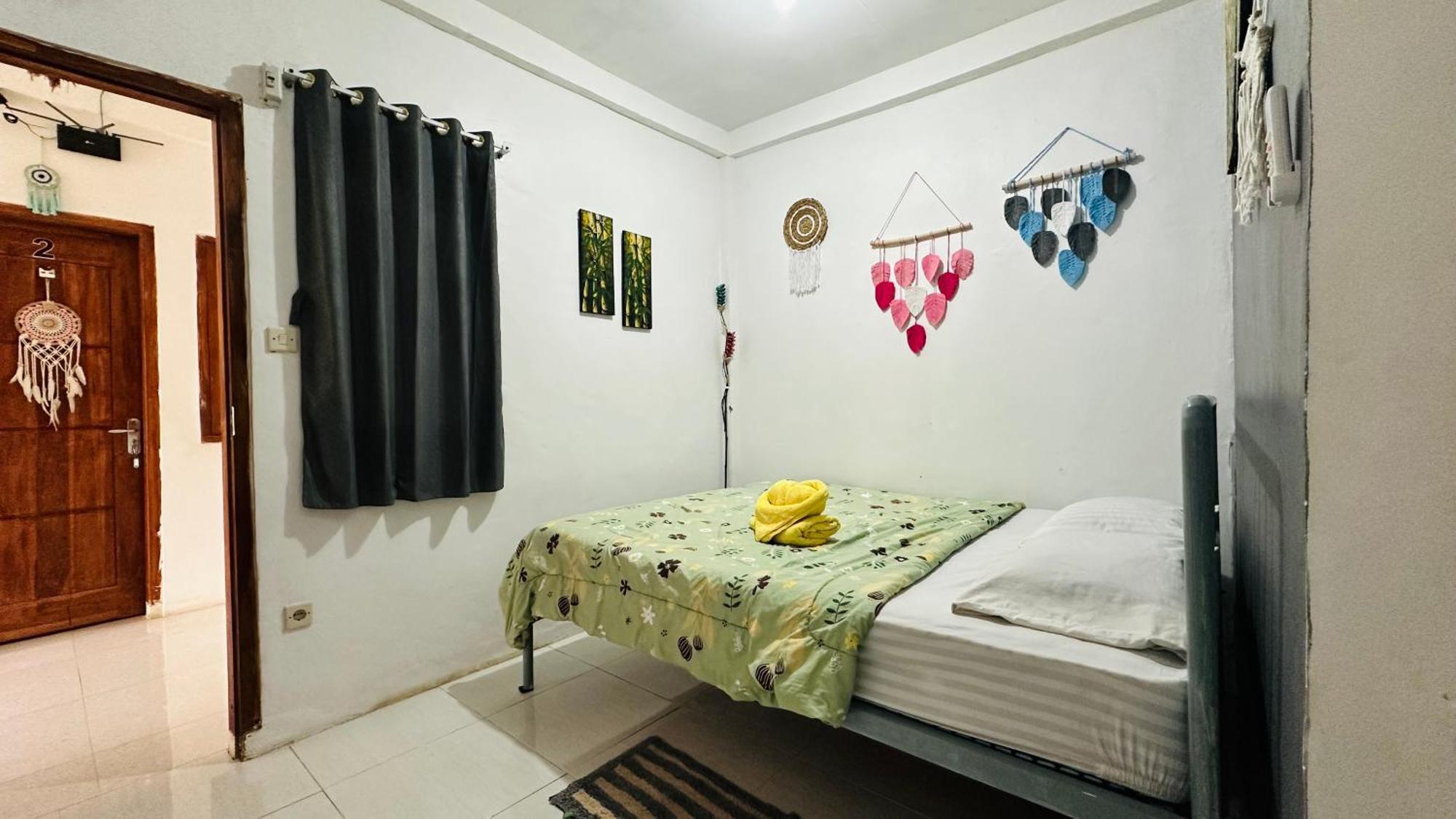 D'Flora Homestay Labuan Bajo Eksteriør bilde