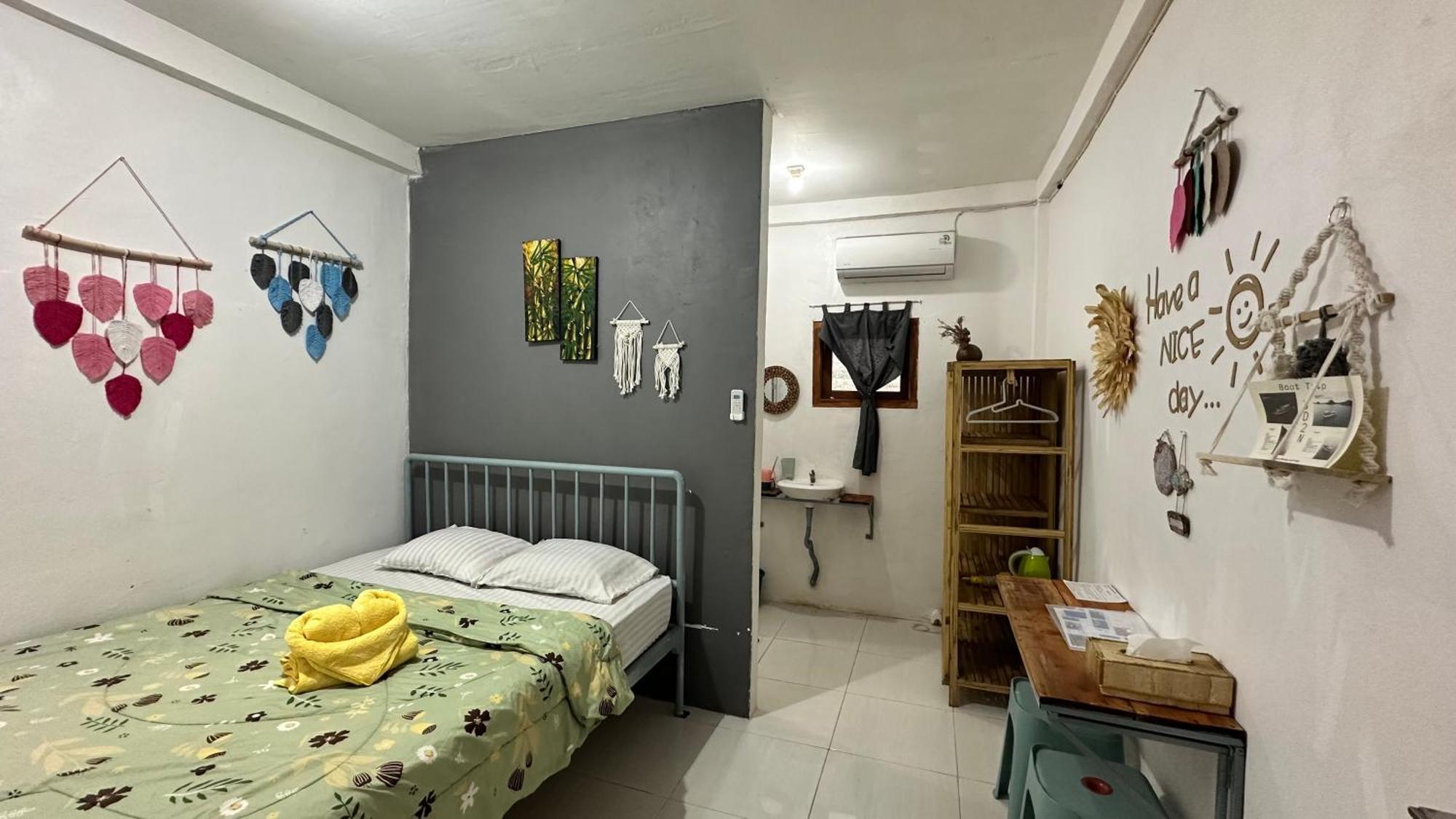 D'Flora Homestay Labuan Bajo Eksteriør bilde